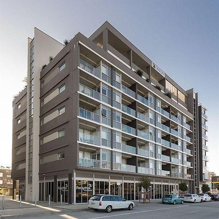 Honeysuckle Executive Apartments Newcastle Exterior photo
